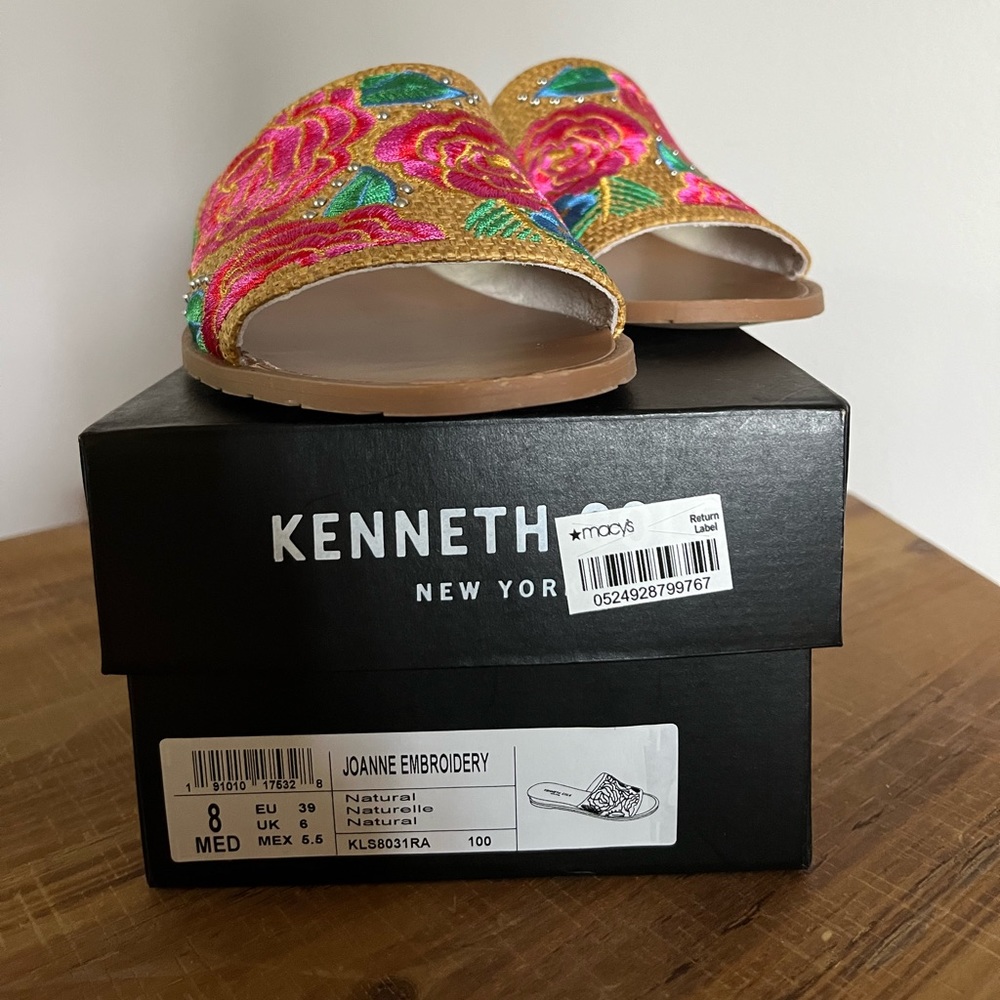 NIB Kenneth Cole New York Joanne Embroidery Size 8